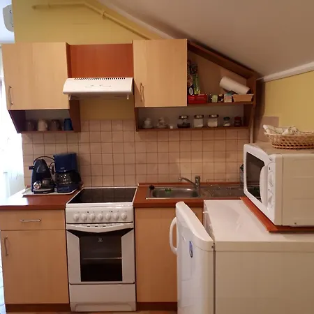 Rozmaring Apartmanok Gyula Exterior photo