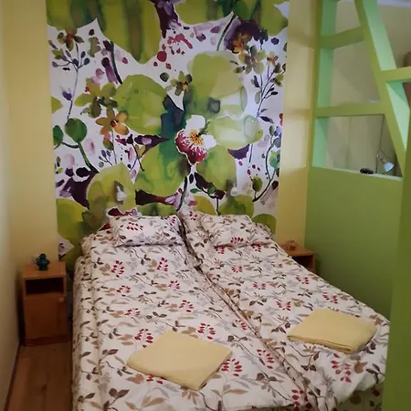 Rozmaring Apartmanok Gyula Exterior photo