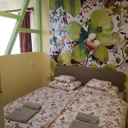 Rozmaring Apartmanok Gyula Exterior photo