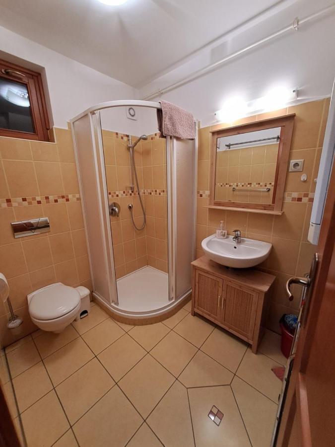Rozmaring Apartment Gyula