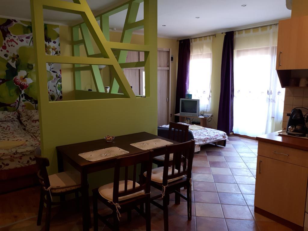 Apartment Rozmaring *