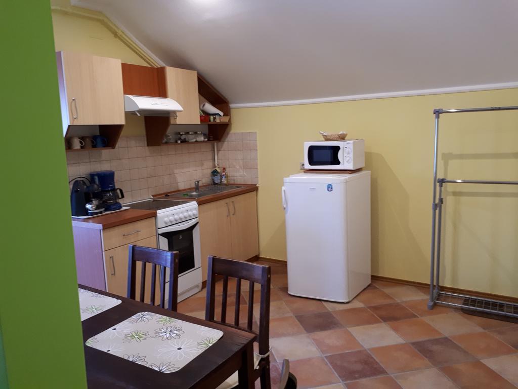 Rozmaring Apartment
